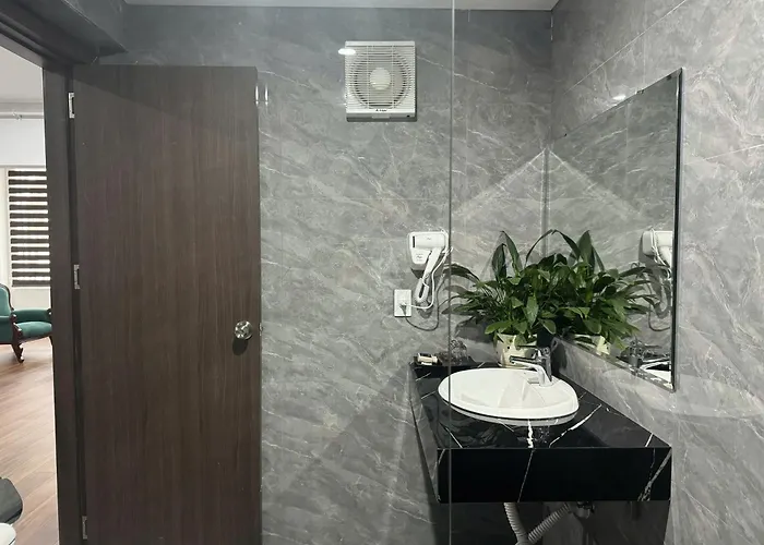 Khách sạn Bạch đằng Hạ Long