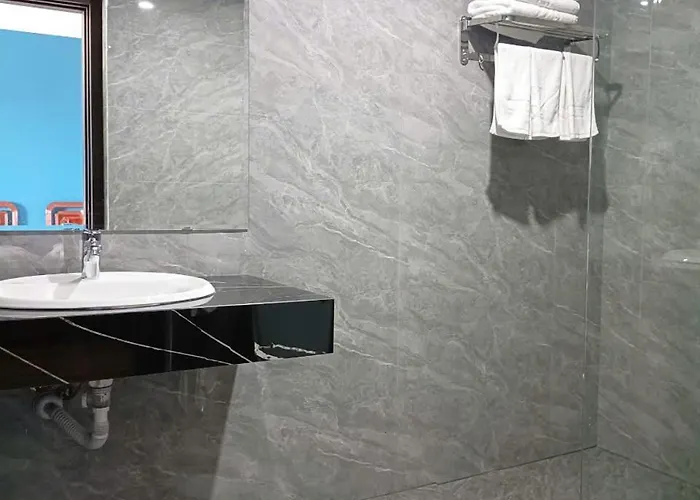 Bạch đằng Khách sạn Hạ Long