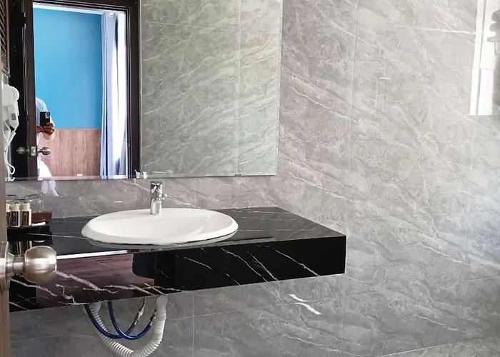 Khách sạn Bạch đằng 3*