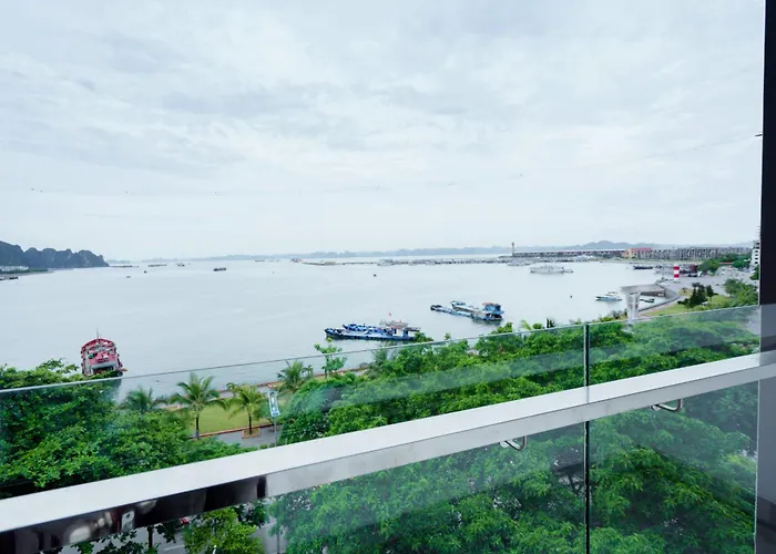 Bạch đằng Khách sạn 3*